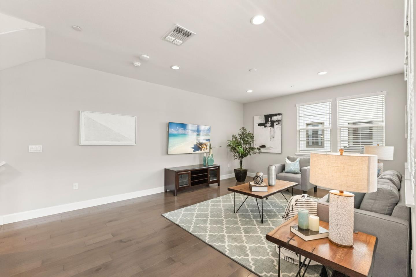 Detail Gallery Image 6 of 38 For 37532 Trestle Ter, Fremont,  CA 94536 - 3 Beds | 3/1 Baths