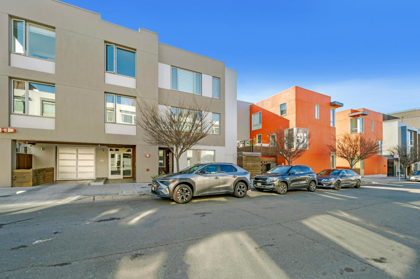 Detail Gallery Image 2 of 30 For 501 Hudson Ave #304,  San Francisco,  CA 94124 - 2 Beds | 1 Baths
