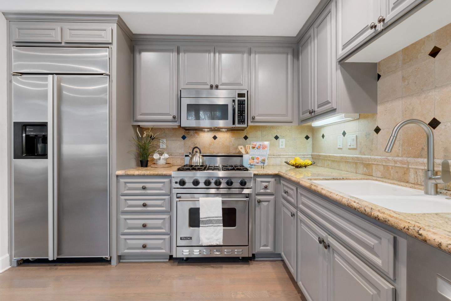 Detail Gallery Image 2 of 12 For 110 Boyer Ln, Los Gatos,  CA 95030 - 3 Beds | 2/1 Baths