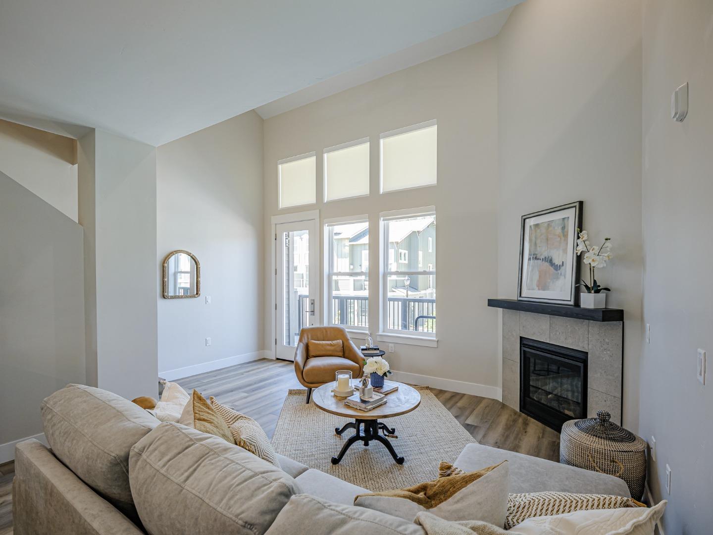 Detail Gallery Image 2 of 32 For 116 Aptos Village Way #4,  Aptos,  CA 95003 - 2 Beds | 2 Baths