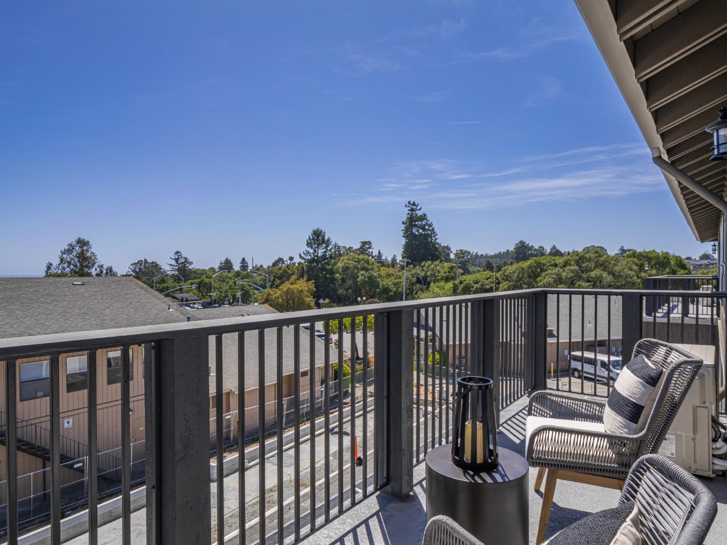 Detail Gallery Image 23 of 32 For 116 Aptos Village Way #4,  Aptos,  CA 95003 - 2 Beds | 2 Baths
