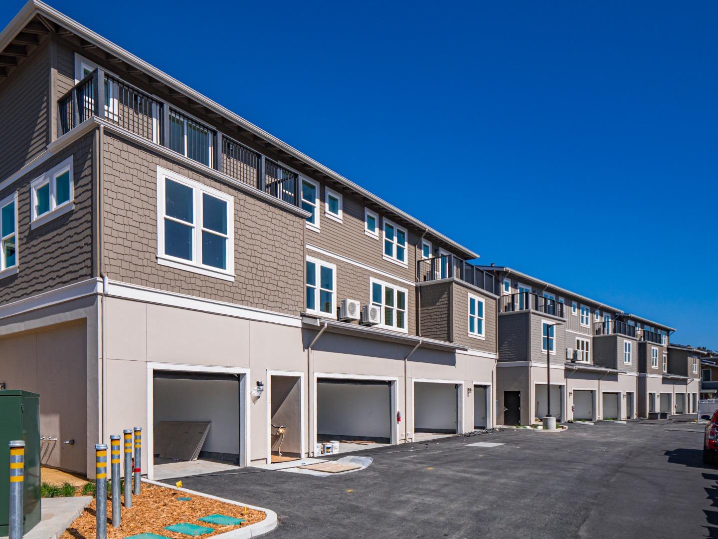 Detail Gallery Image 30 of 32 For 116 Aptos Village Way #4,  Aptos,  CA 95003 - 2 Beds | 2 Baths