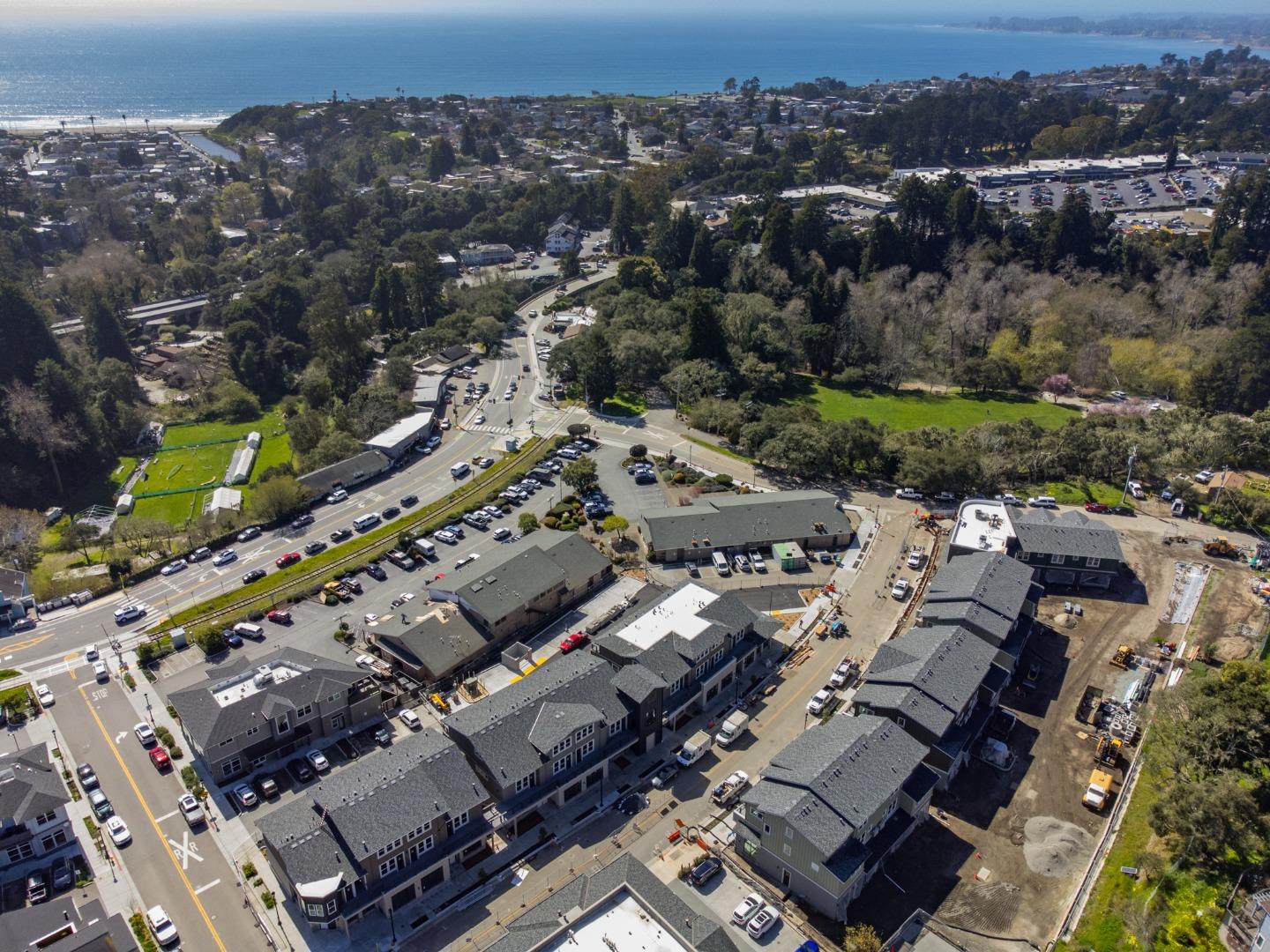 Detail Gallery Image 31 of 32 For 116 Aptos Village Way #4,  Aptos,  CA 95003 - 2 Beds | 2 Baths