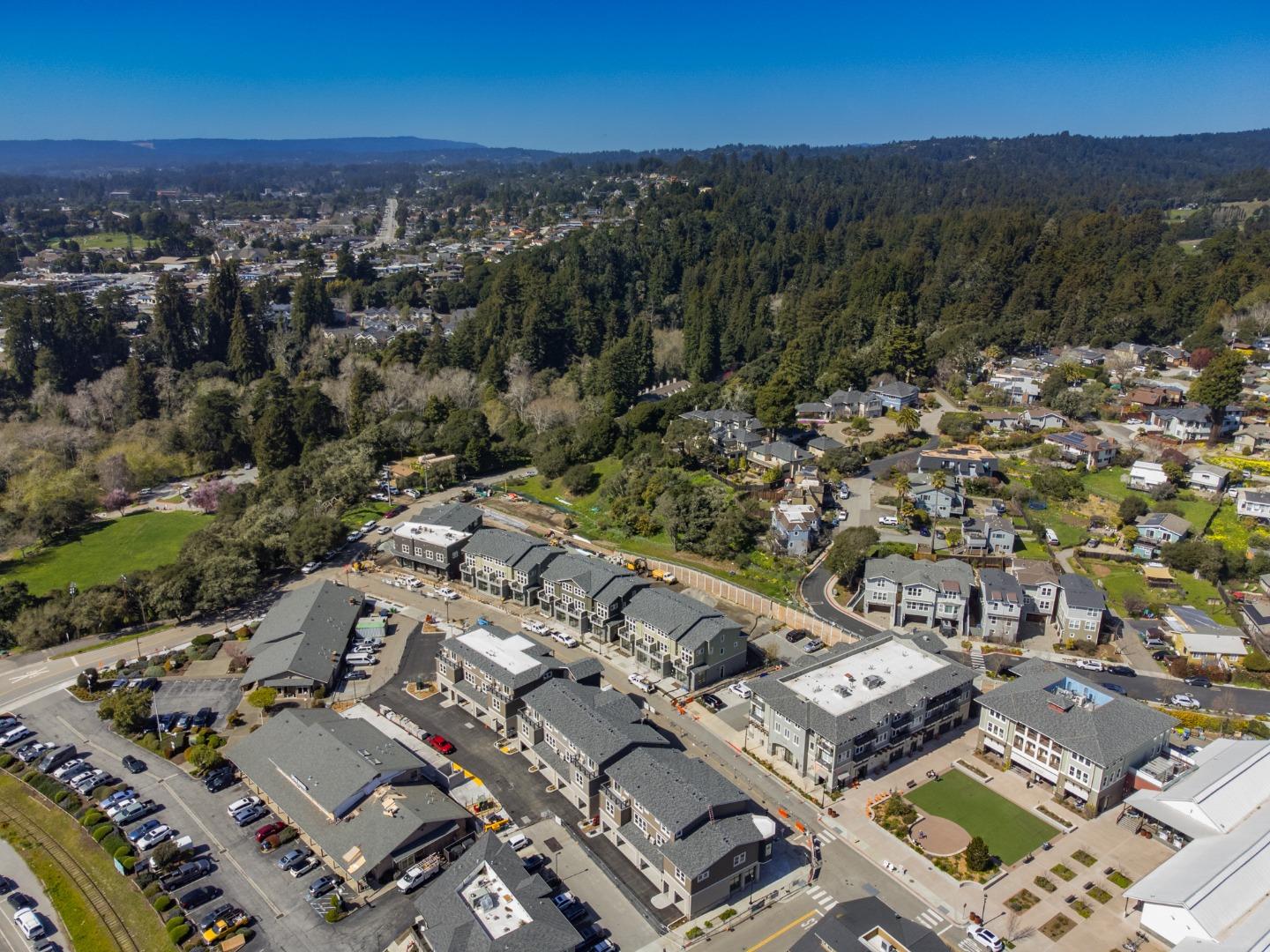 Detail Gallery Image 32 of 32 For 116 Aptos Village Way #4,  Aptos,  CA 95003 - 2 Beds | 2 Baths