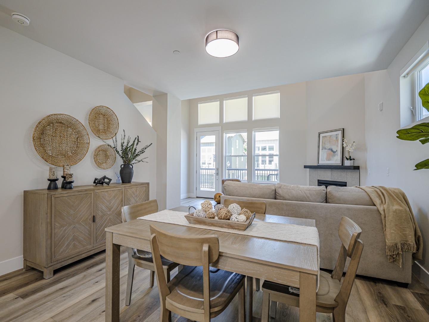 Detail Gallery Image 6 of 32 For 116 Aptos Village Way #4,  Aptos,  CA 95003 - 2 Beds | 2 Baths