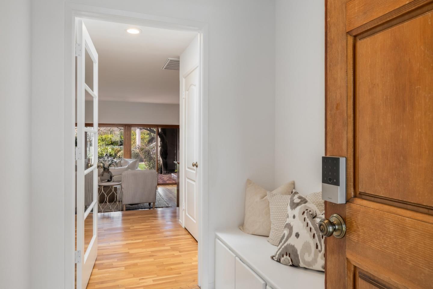 Detail Gallery Image 2 of 45 For 1547 Petersen Ave, San Jose,  CA 95129 - 3 Beds | 2 Baths