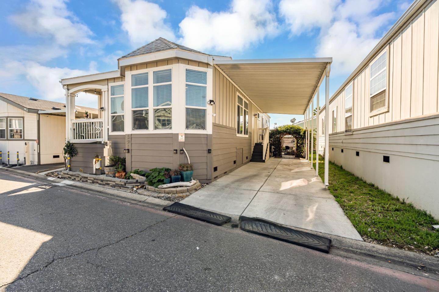 Detail Gallery Image 2 of 27 For 1085 Tasman Dr #591,  Sunnyvale,  CA 94089 - 3 Beds | 2 Baths