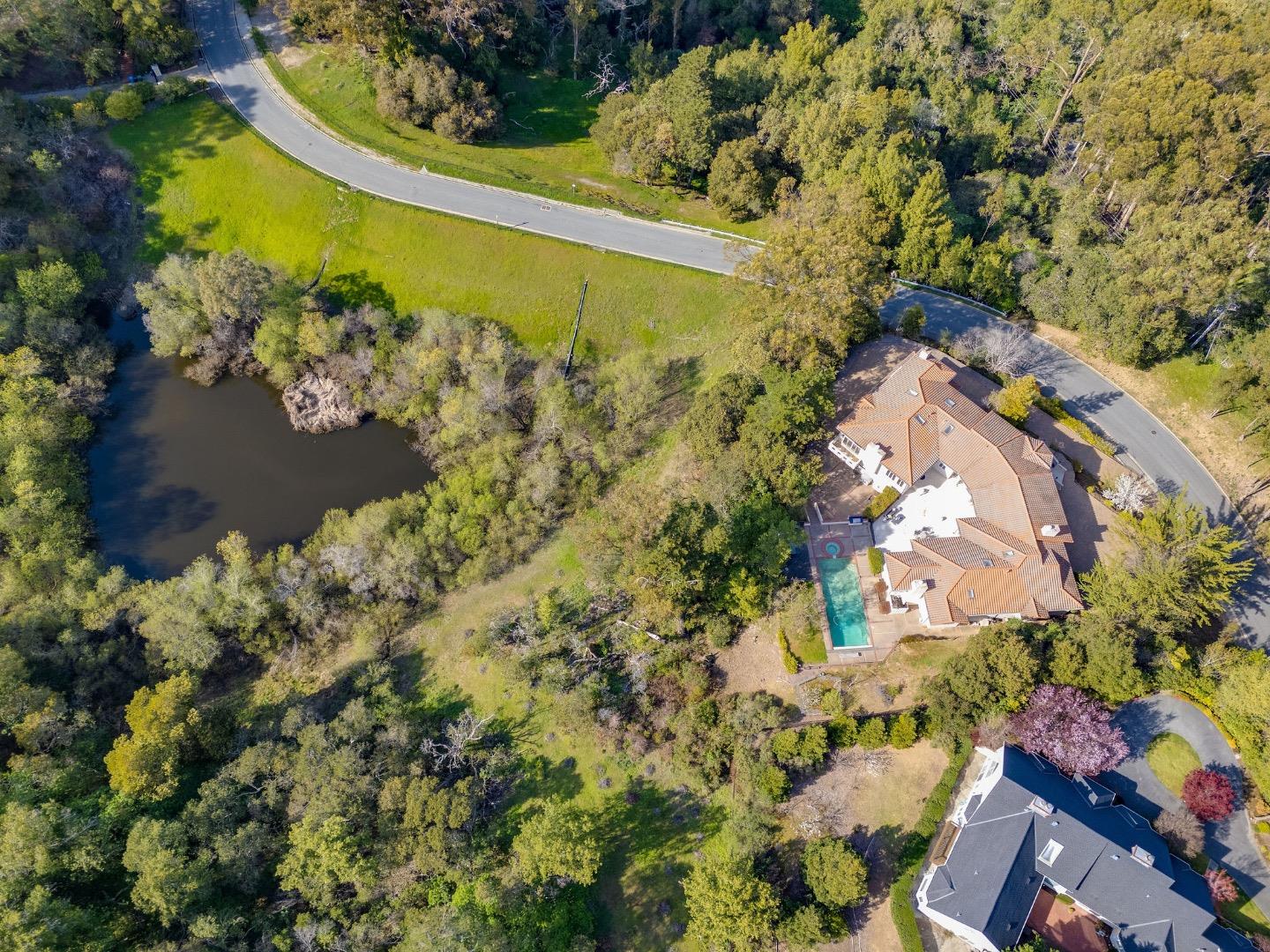 Detail Gallery Image 102 of 111 For 1035 Macadamia Dr, Hillsborough,  CA 94010 - 4 Beds | 6/1 Baths