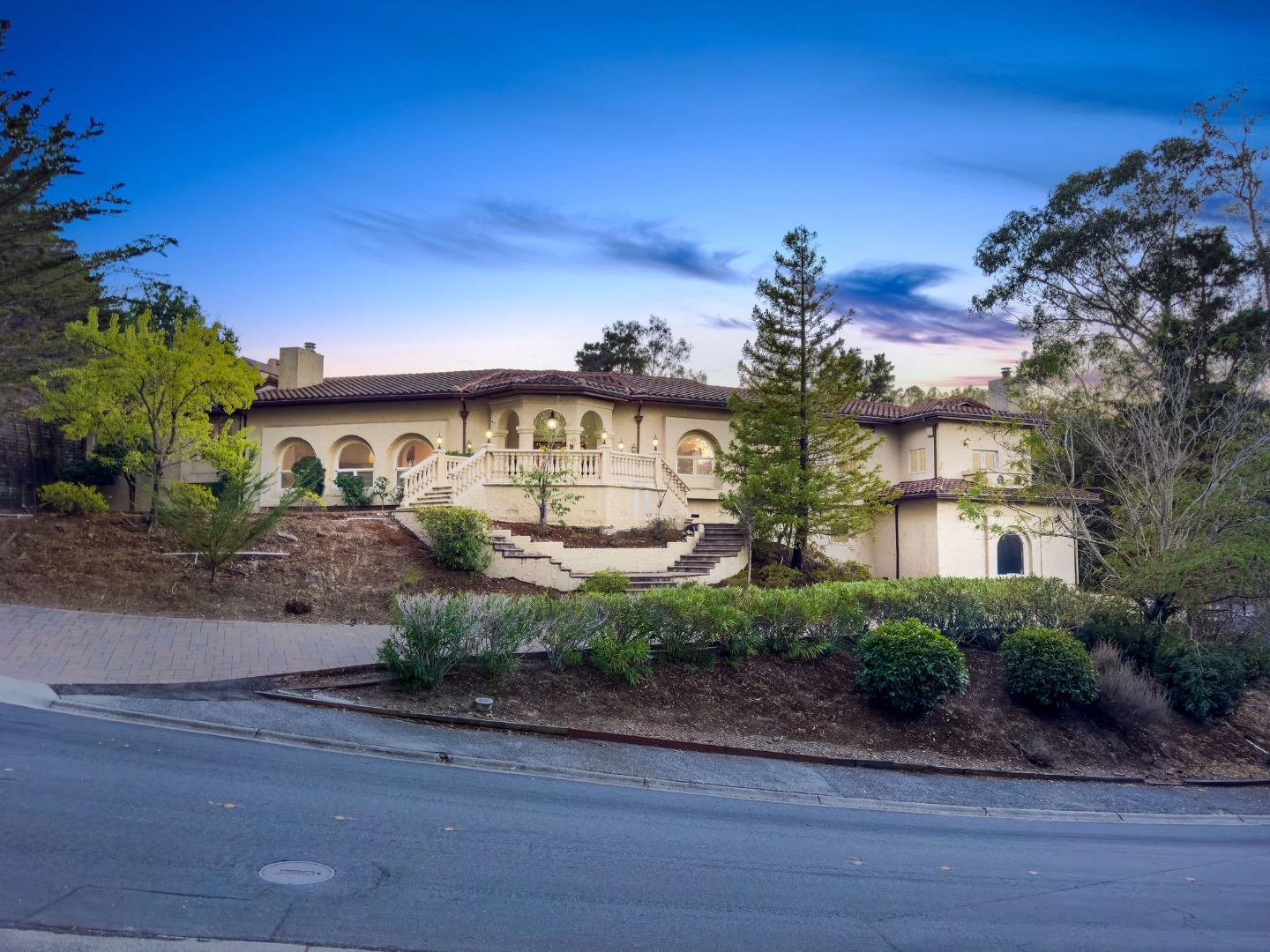 Detail Gallery Image 104 of 111 For 1035 Macadamia Dr, Hillsborough,  CA 94010 - 4 Beds | 6/1 Baths