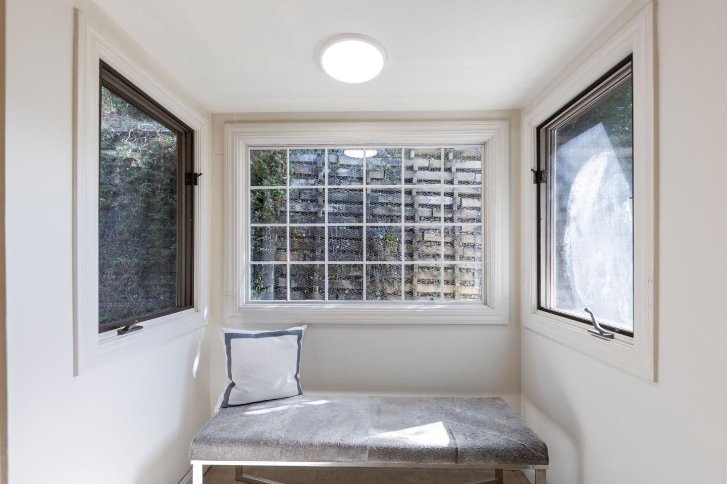 Detail Gallery Image 67 of 111 For 1035 Macadamia Dr, Hillsborough,  CA 94010 - 4 Beds | 6/1 Baths