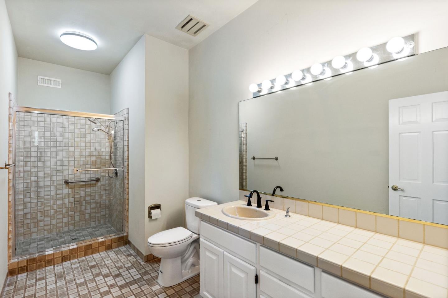 Detail Gallery Image 68 of 111 For 1035 Macadamia Dr, Hillsborough,  CA 94010 - 4 Beds | 6/1 Baths