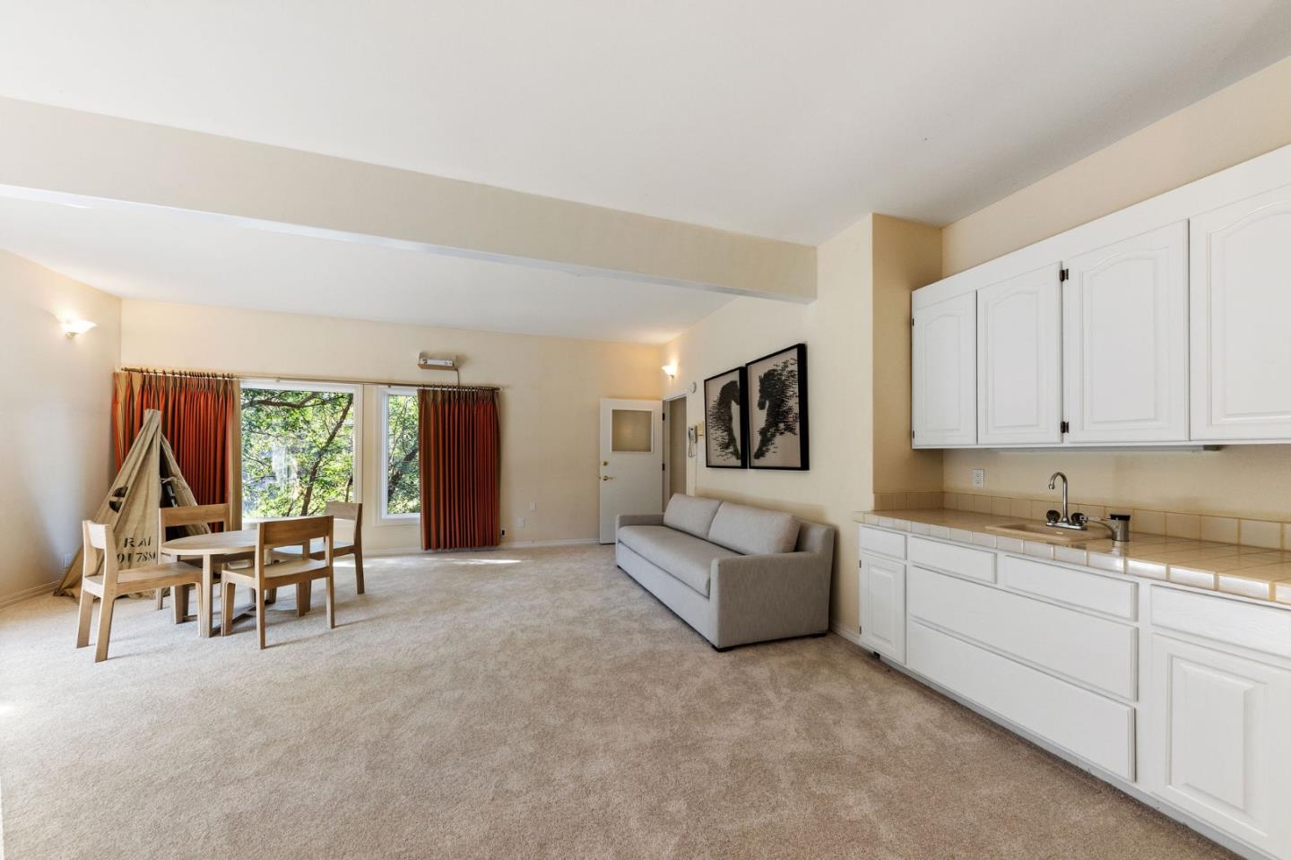 Detail Gallery Image 72 of 111 For 1035 Macadamia Dr, Hillsborough,  CA 94010 - 4 Beds | 6/1 Baths