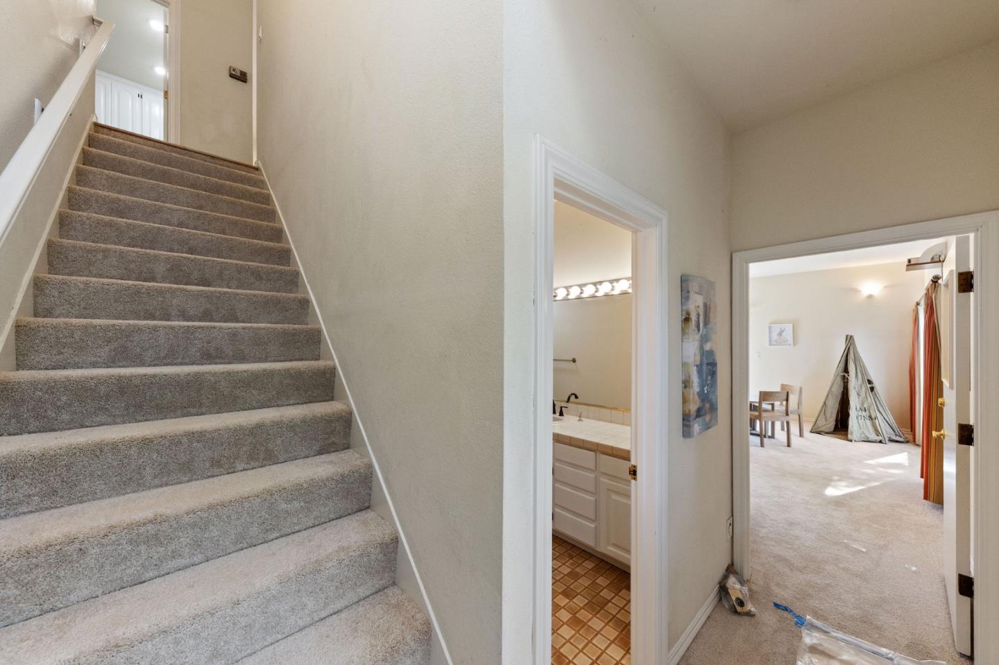 Detail Gallery Image 73 of 111 For 1035 Macadamia Dr, Hillsborough,  CA 94010 - 4 Beds | 6/1 Baths