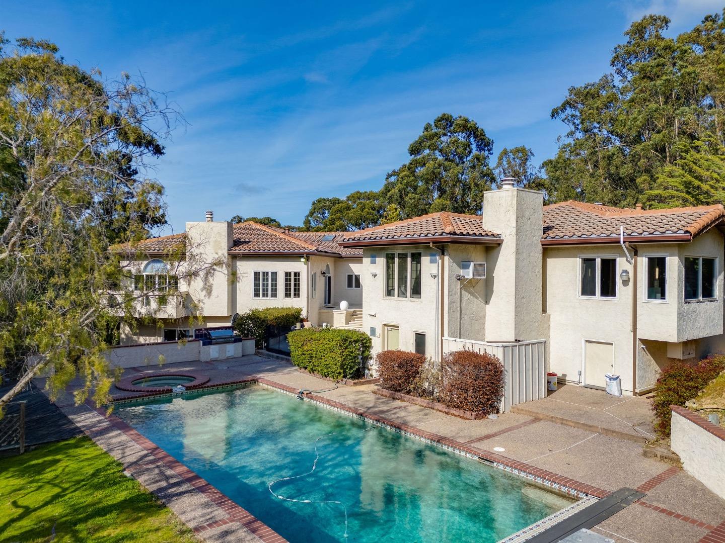 Detail Gallery Image 88 of 111 For 1035 Macadamia Dr, Hillsborough,  CA 94010 - 4 Beds | 6/1 Baths
