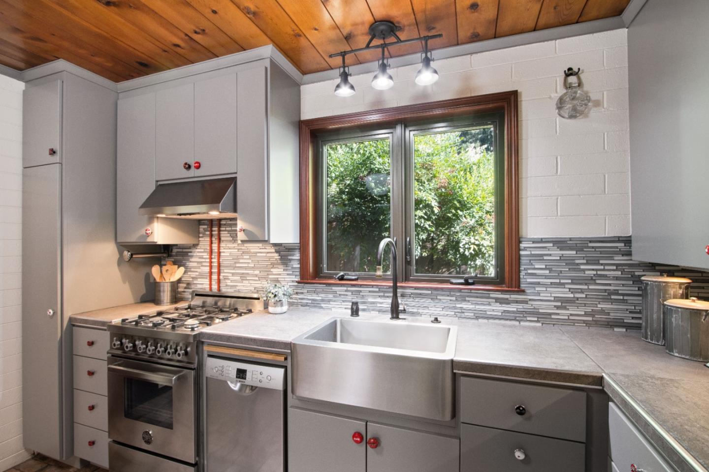 Detail Gallery Image 19 of 34 For 13185 Junction Ave, Boulder Creek,  CA 95006 - 1 Beds | 1 Baths