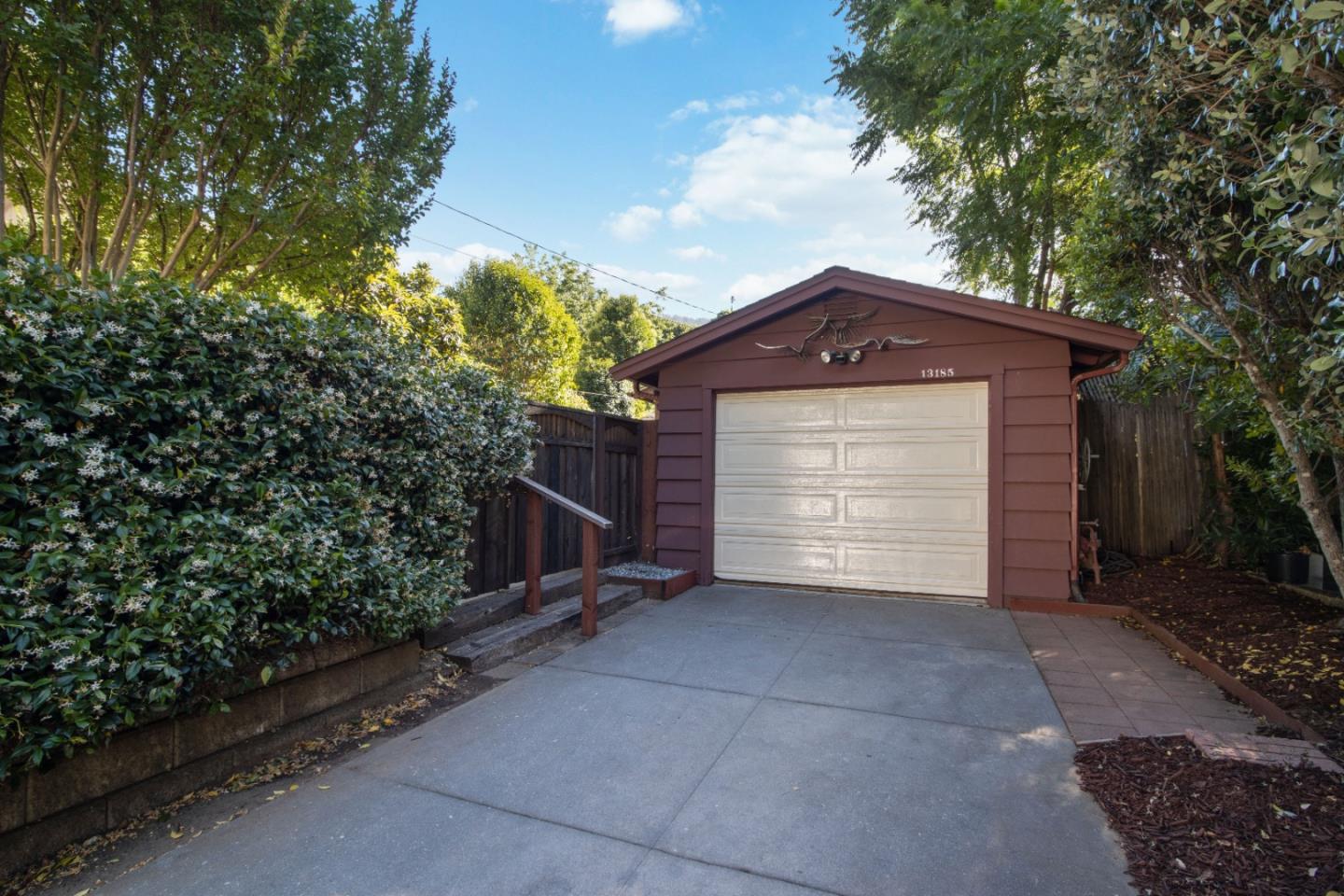 Detail Gallery Image 2 of 34 For 13185 Junction Ave, Boulder Creek,  CA 95006 - 1 Beds | 1 Baths