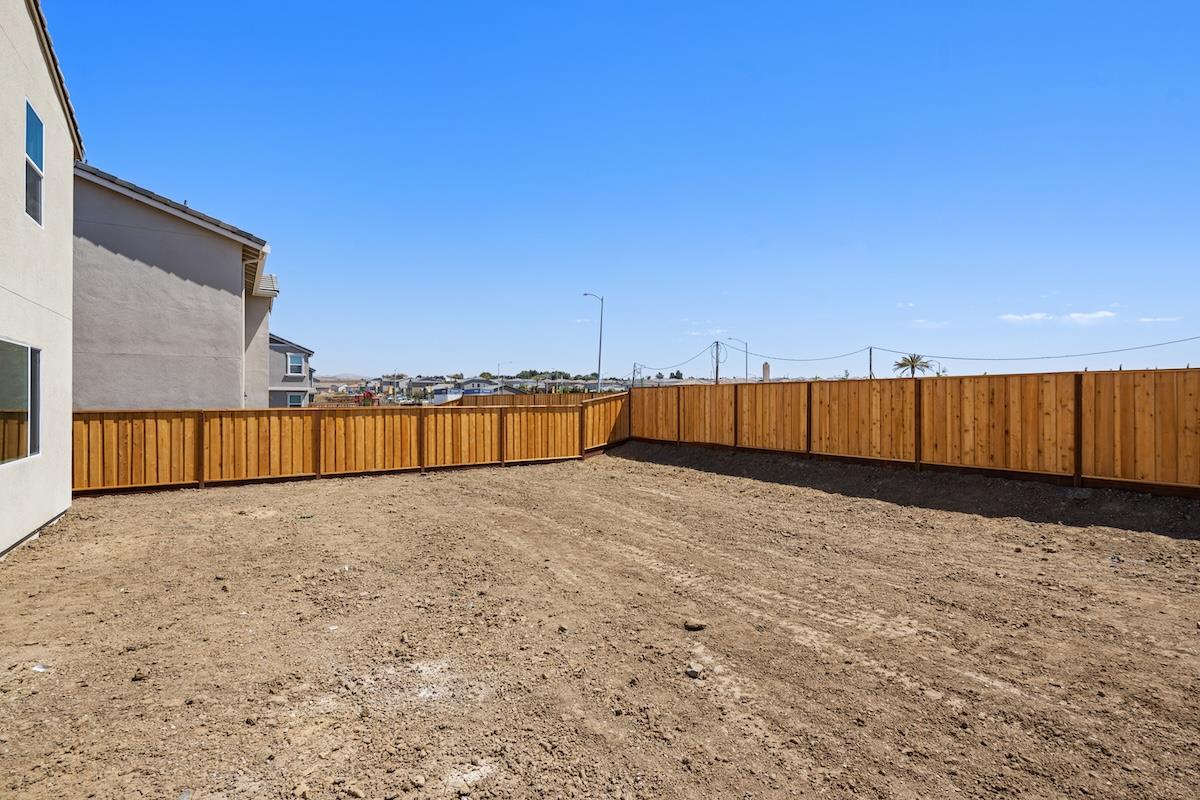 Detail Gallery Image 46 of 47 For 1911 Amaryllis Dr, Hollister,  CA 95023 - 5 Beds | 3 Baths