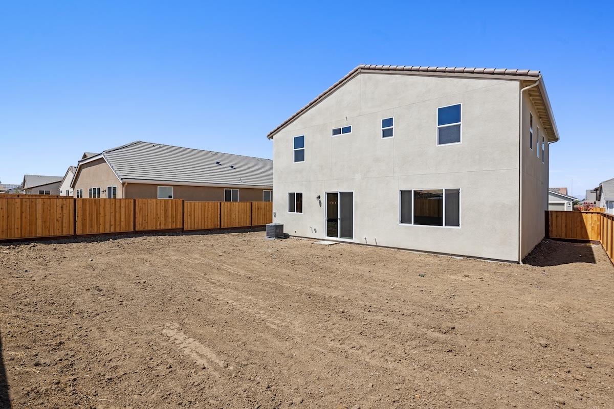 Detail Gallery Image 47 of 47 For 1911 Amaryllis Dr, Hollister,  CA 95023 - 5 Beds | 3 Baths