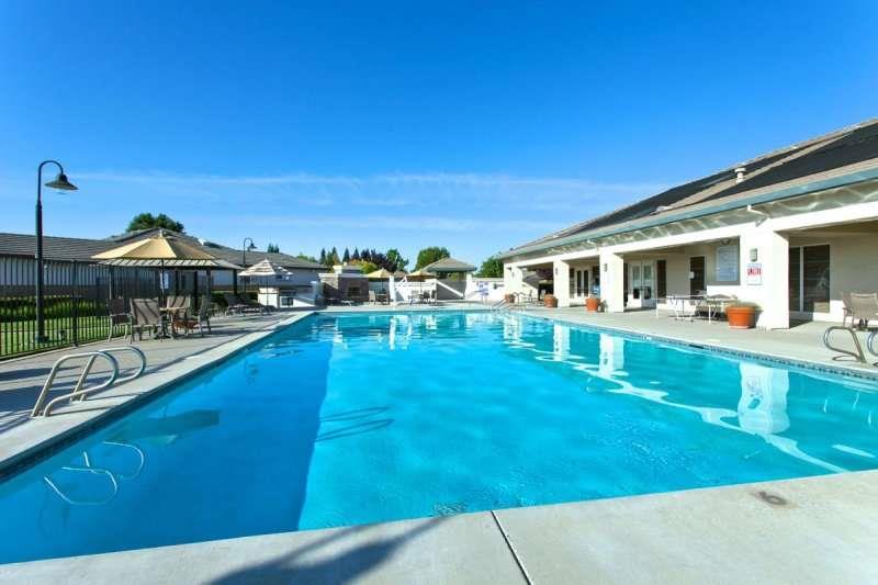Detail Gallery Image 6 of 36 For 9608 Crystal Bay Ln, Elk Grove,  CA 95758 - 2 Beds | 2 Baths