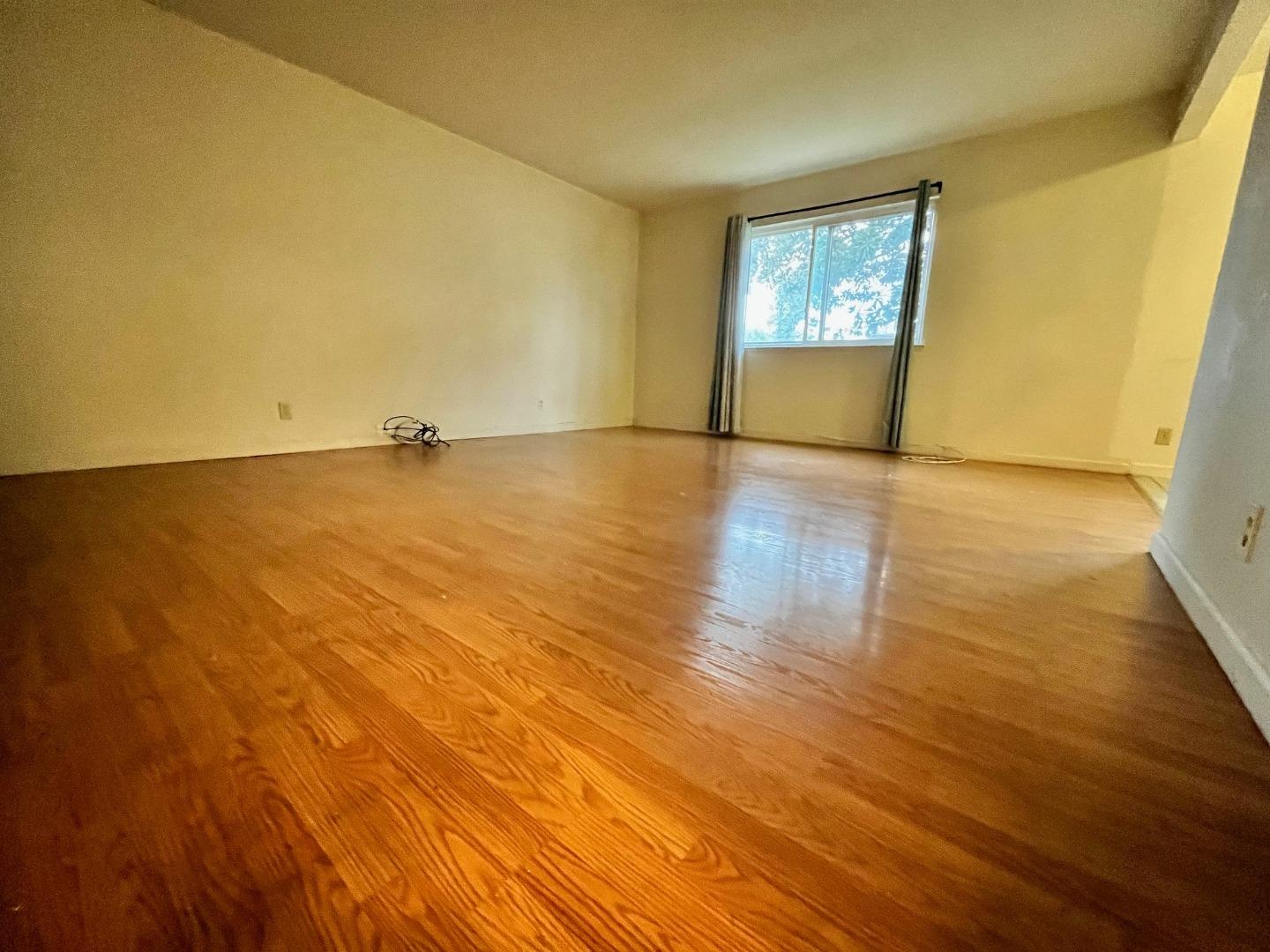 Detail Gallery Image 14 of 32 For 1719 Ross Cir, San Jose,  CA 95124 - – Beds | – Baths