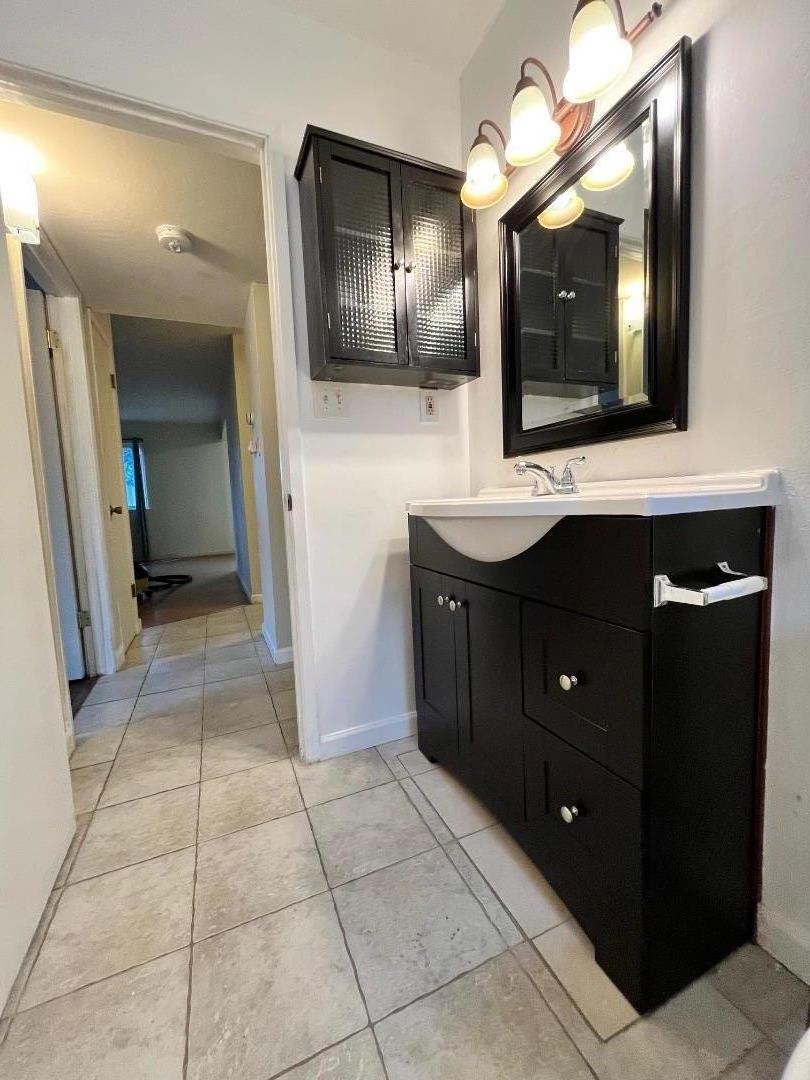 Detail Gallery Image 19 of 32 For 1719 Ross Cir, San Jose,  CA 95124 - – Beds | – Baths