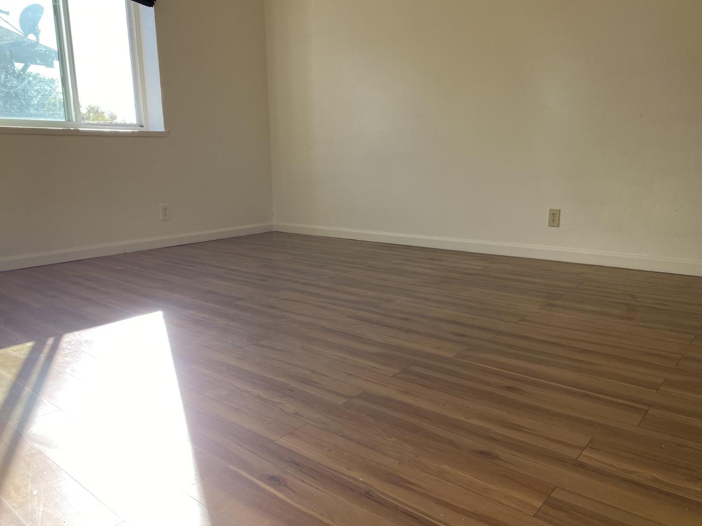 Detail Gallery Image 29 of 32 For 1719 Ross Cir, San Jose,  CA 95124 - – Beds | – Baths