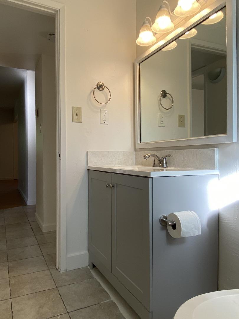 Detail Gallery Image 31 of 32 For 1719 Ross Cir, San Jose,  CA 95124 - – Beds | – Baths