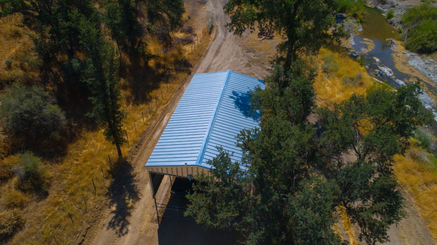 Detail Gallery Image 9 of 18 For 20505 Coalinga Rd, Paicines,  CA 95043 - 2 Beds | 1 Baths