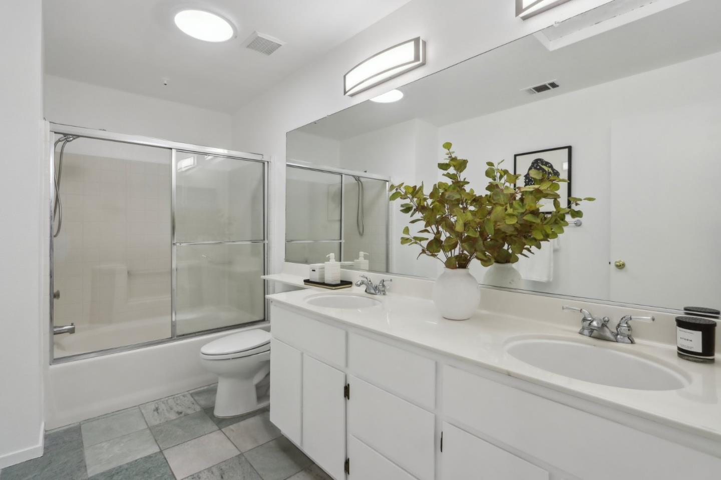 Detail Gallery Image 22 of 35 For 677 Atherton Pl, Hayward,  CA 94541 - 3 Beds | 3 Baths
