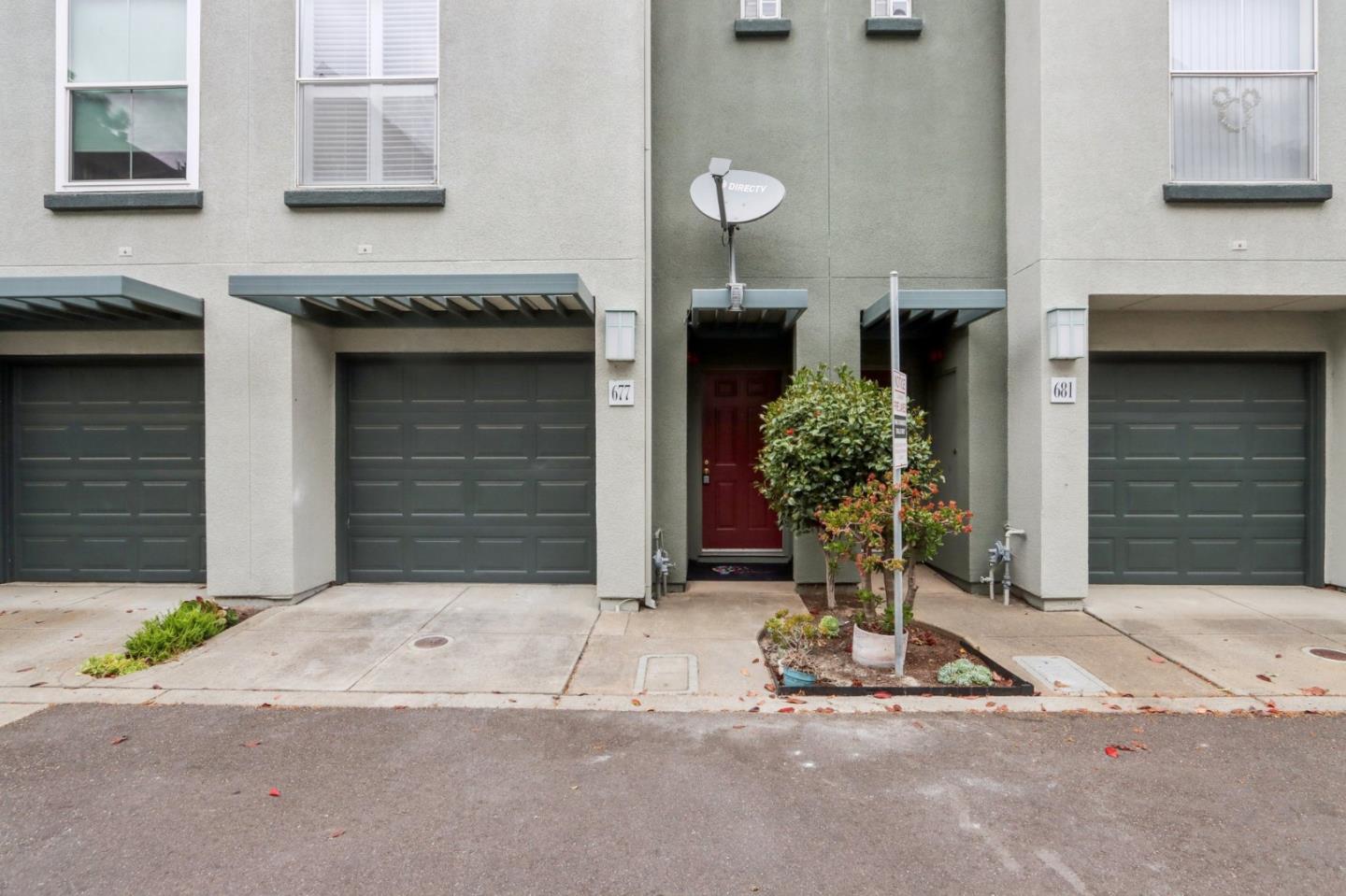 Detail Gallery Image 3 of 35 For 677 Atherton Pl, Hayward,  CA 94541 - 3 Beds | 3 Baths