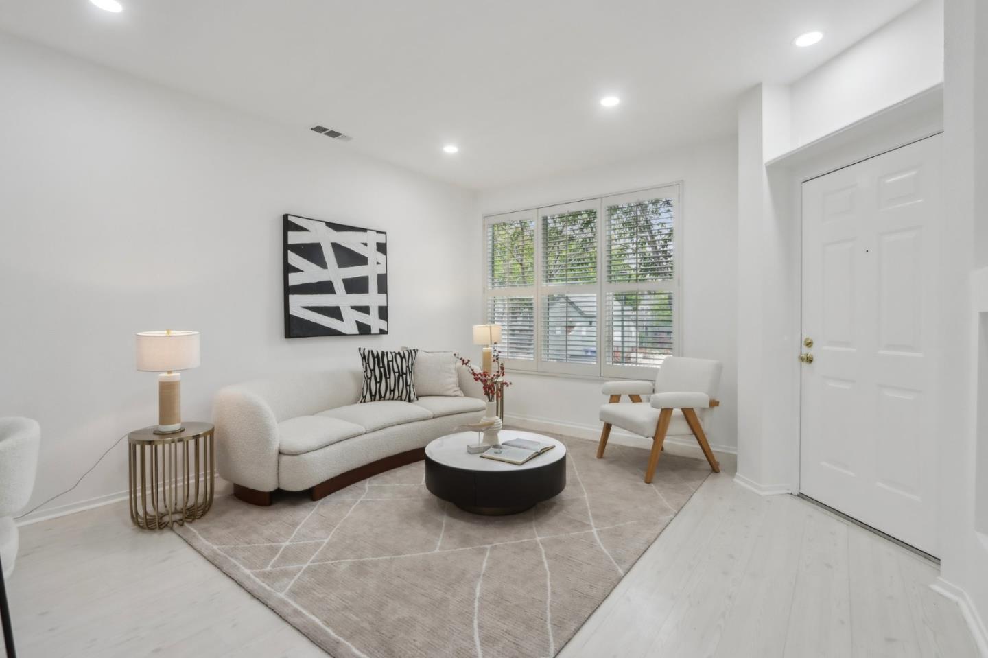 Detail Gallery Image 4 of 35 For 677 Atherton Pl, Hayward,  CA 94541 - 3 Beds | 3 Baths