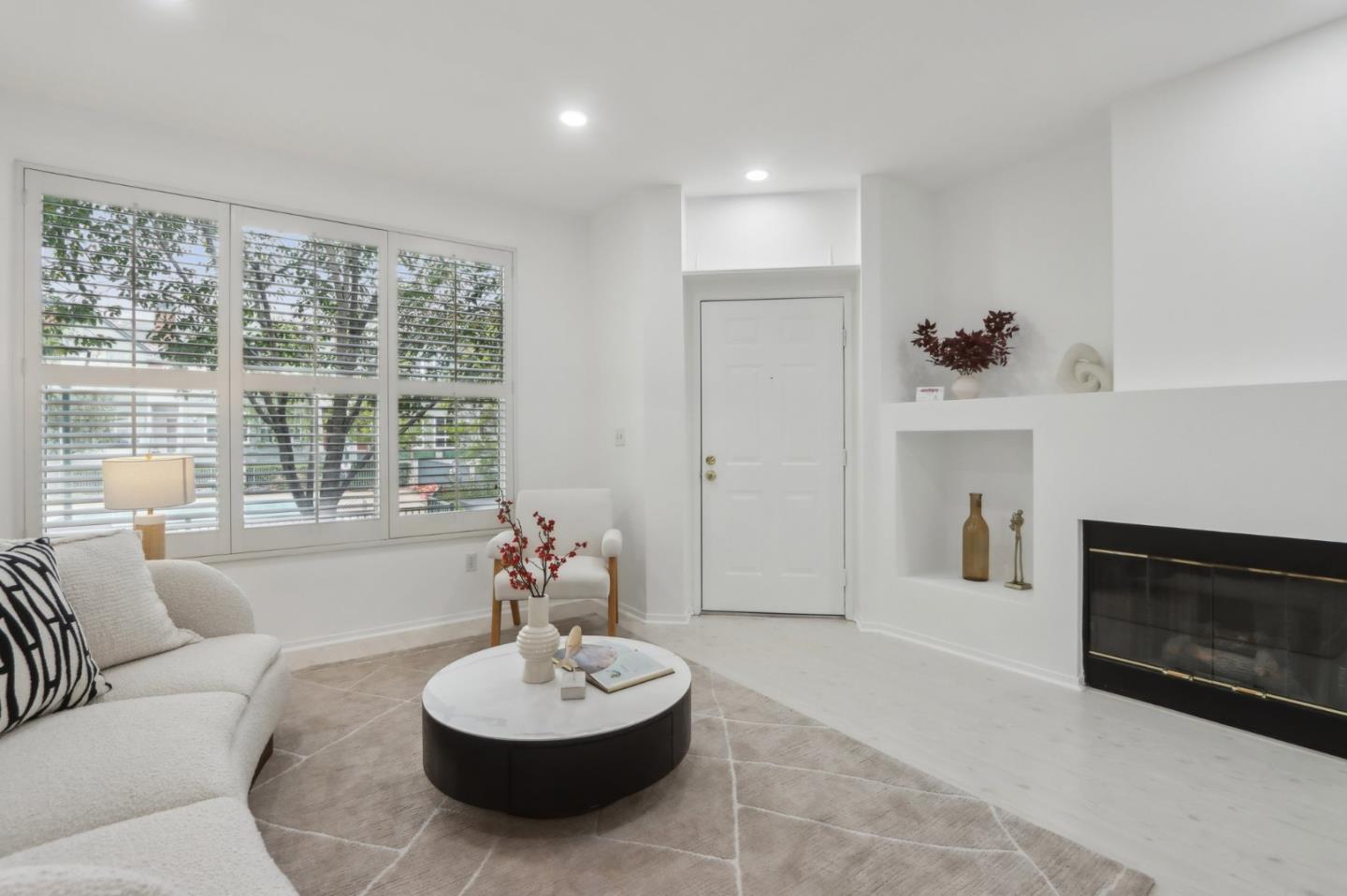Detail Gallery Image 5 of 35 For 677 Atherton Pl, Hayward,  CA 94541 - 3 Beds | 3 Baths