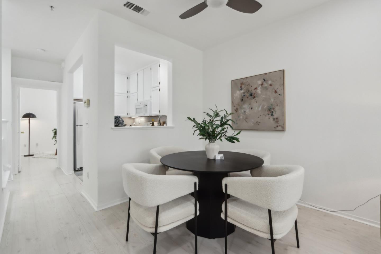 Detail Gallery Image 8 of 35 For 677 Atherton Pl, Hayward,  CA 94541 - 3 Beds | 3 Baths