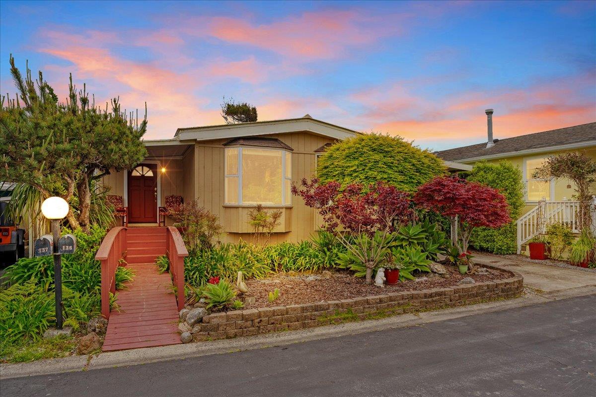 Detail Gallery Image 2 of 69 For 2395 Delaware #136,  Santa Cruz,  CA 95060 - 2 Beds | 2 Baths