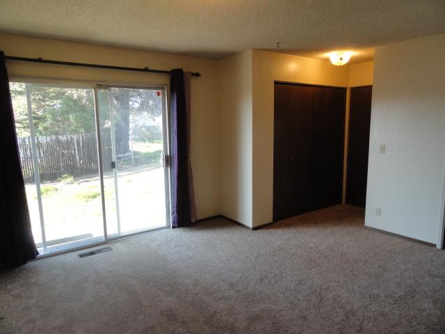 Detail Gallery Image 13 of 14 For 3137 Lake Dr, Marina,  CA 93933 - 3 Beds | 2 Baths