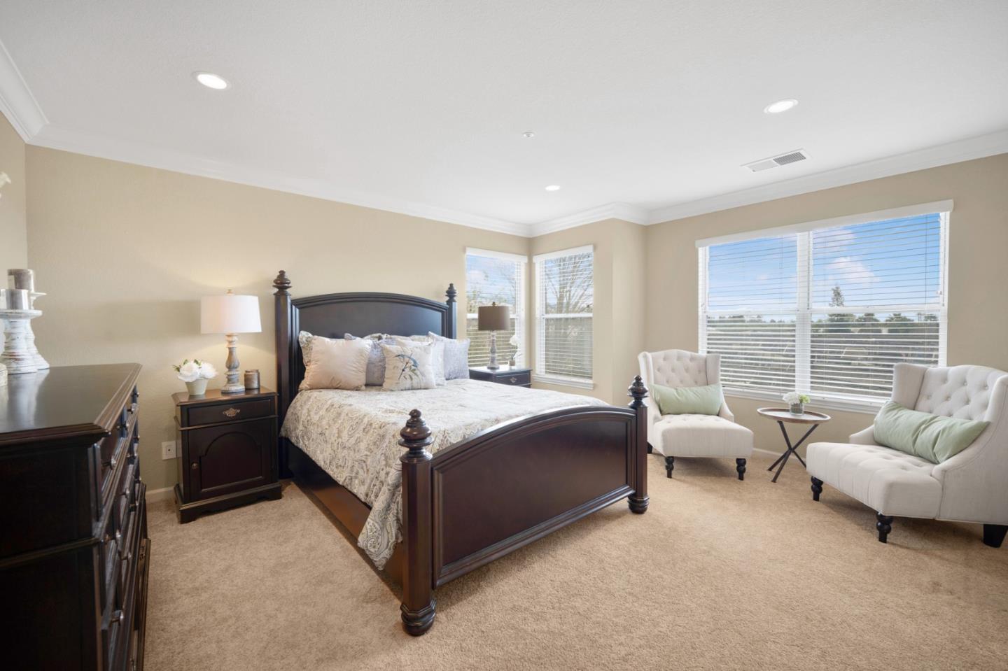 Detail Gallery Image 22 of 41 For 1450 Seville Dr, Morgan Hill,  CA 95037 - 5 Beds | 3 Baths