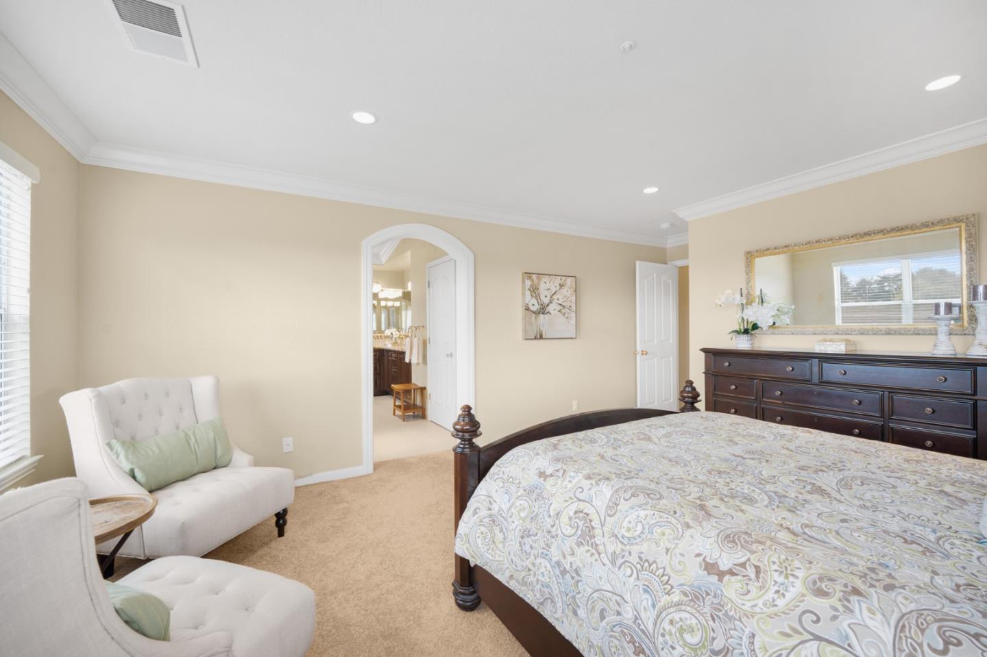 Detail Gallery Image 23 of 41 For 1450 Seville Dr, Morgan Hill,  CA 95037 - 5 Beds | 3 Baths