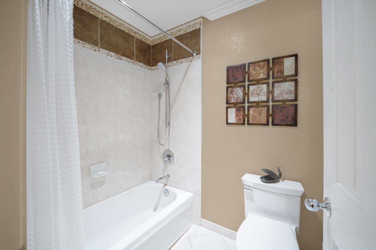 Detail Gallery Image 32 of 41 For 1450 Seville Dr, Morgan Hill,  CA 95037 - 5 Beds | 3 Baths