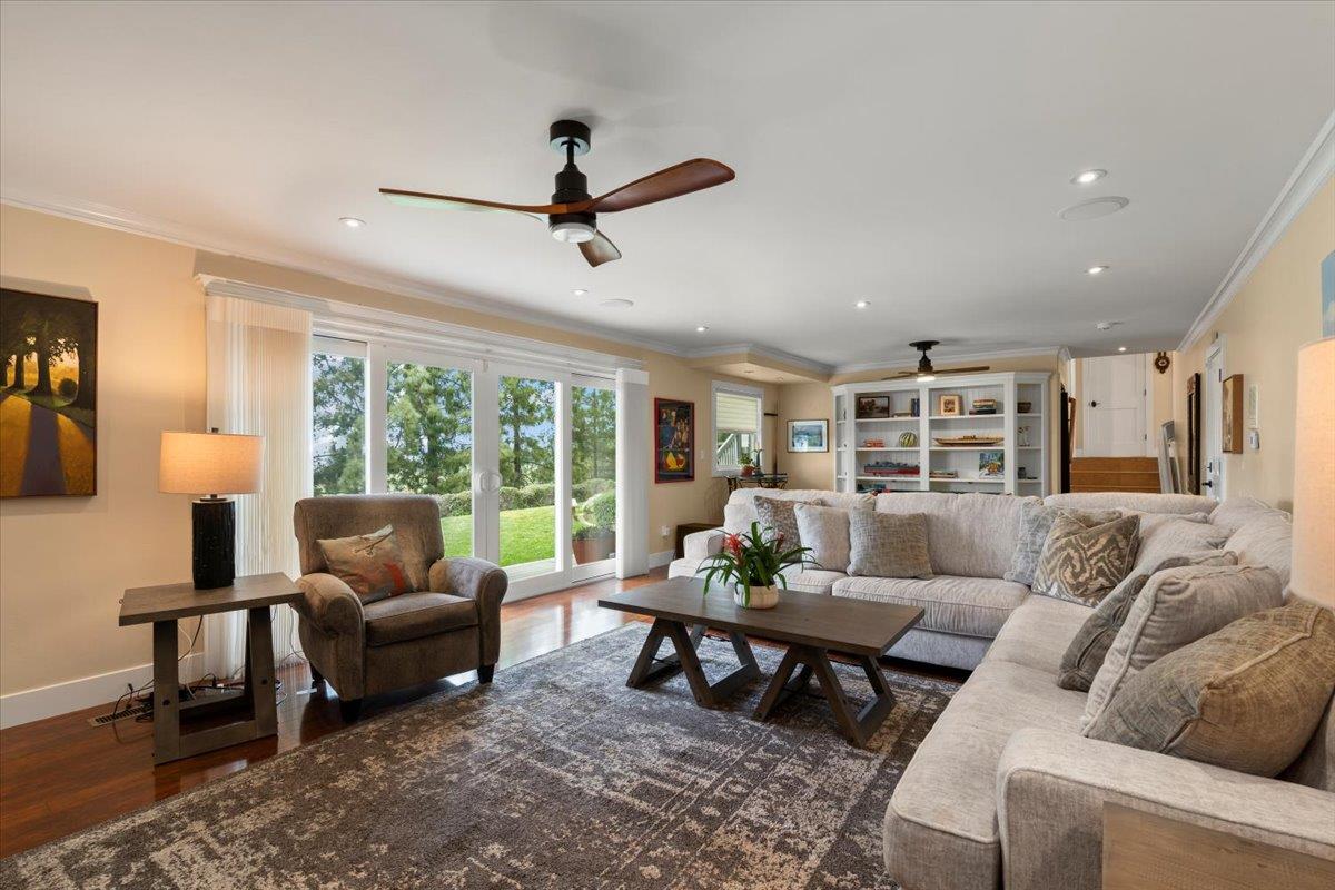 Detail Gallery Image 14 of 38 For 15850 Jackson Oaks Dr, Morgan Hill,  CA 95037 - 4 Beds | 3 Baths