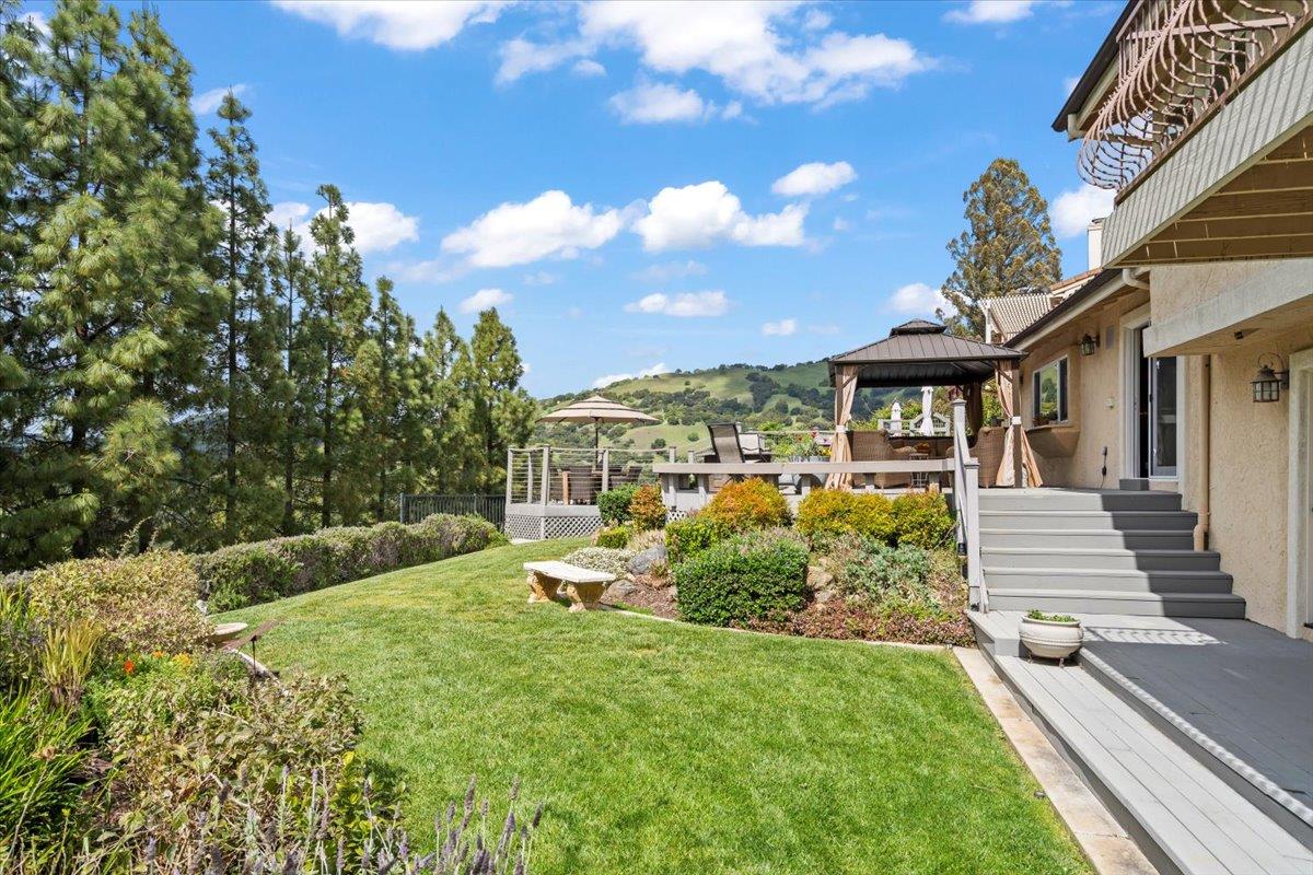 Detail Gallery Image 24 of 38 For 15850 Jackson Oaks Dr, Morgan Hill,  CA 95037 - 4 Beds | 3 Baths