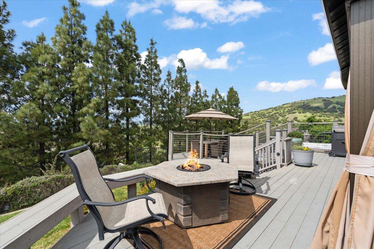 Detail Gallery Image 27 of 38 For 15850 Jackson Oaks Dr, Morgan Hill,  CA 95037 - 4 Beds | 3 Baths