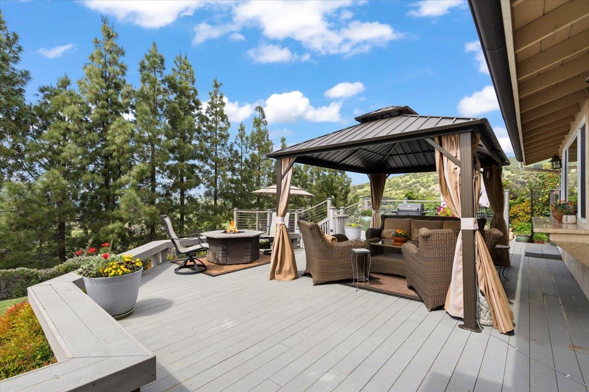 Detail Gallery Image 28 of 38 For 15850 Jackson Oaks Dr, Morgan Hill,  CA 95037 - 4 Beds | 3 Baths