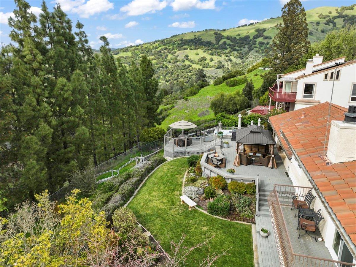 Detail Gallery Image 33 of 38 For 15850 Jackson Oaks Dr, Morgan Hill,  CA 95037 - 4 Beds | 3 Baths