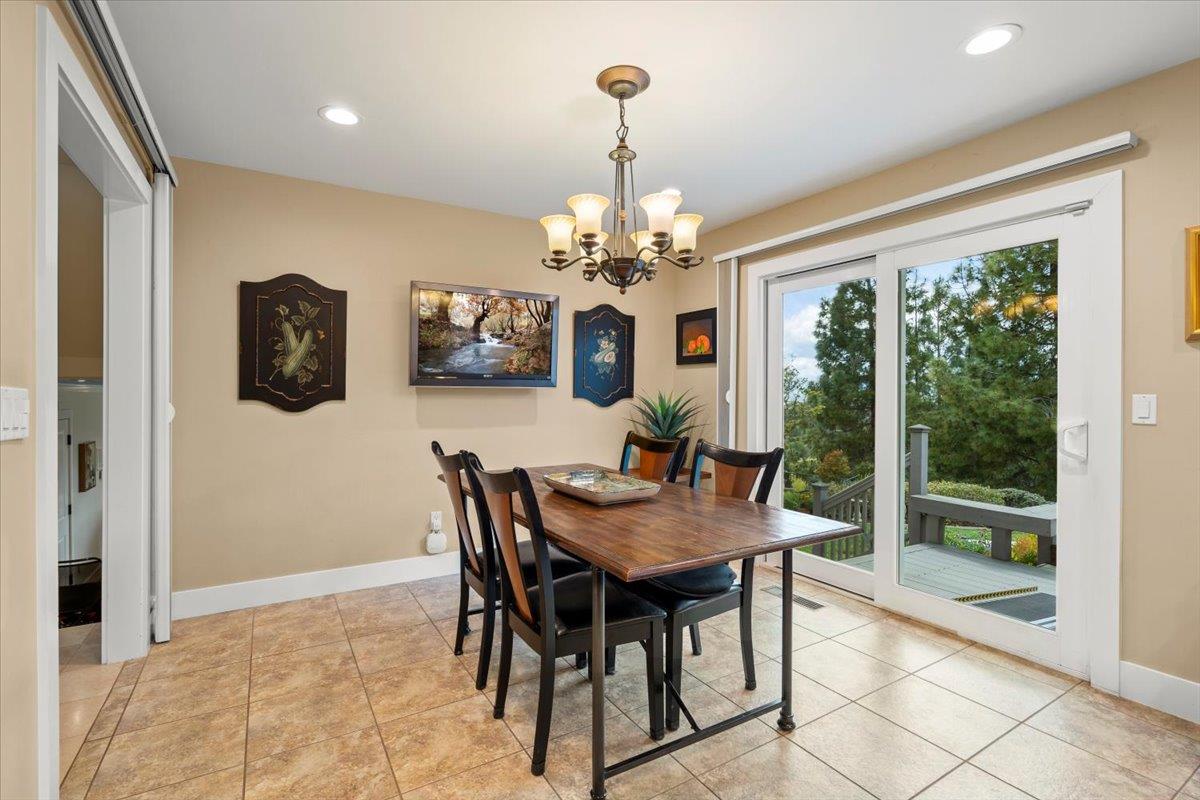 Detail Gallery Image 9 of 38 For 15850 Jackson Oaks Dr, Morgan Hill,  CA 95037 - 4 Beds | 3 Baths