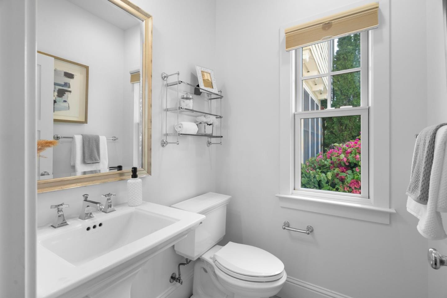 Detail Gallery Image 22 of 68 For 317 Templeton Ln, Los Gatos,  CA 95032 - 5 Beds | 4/1 Baths