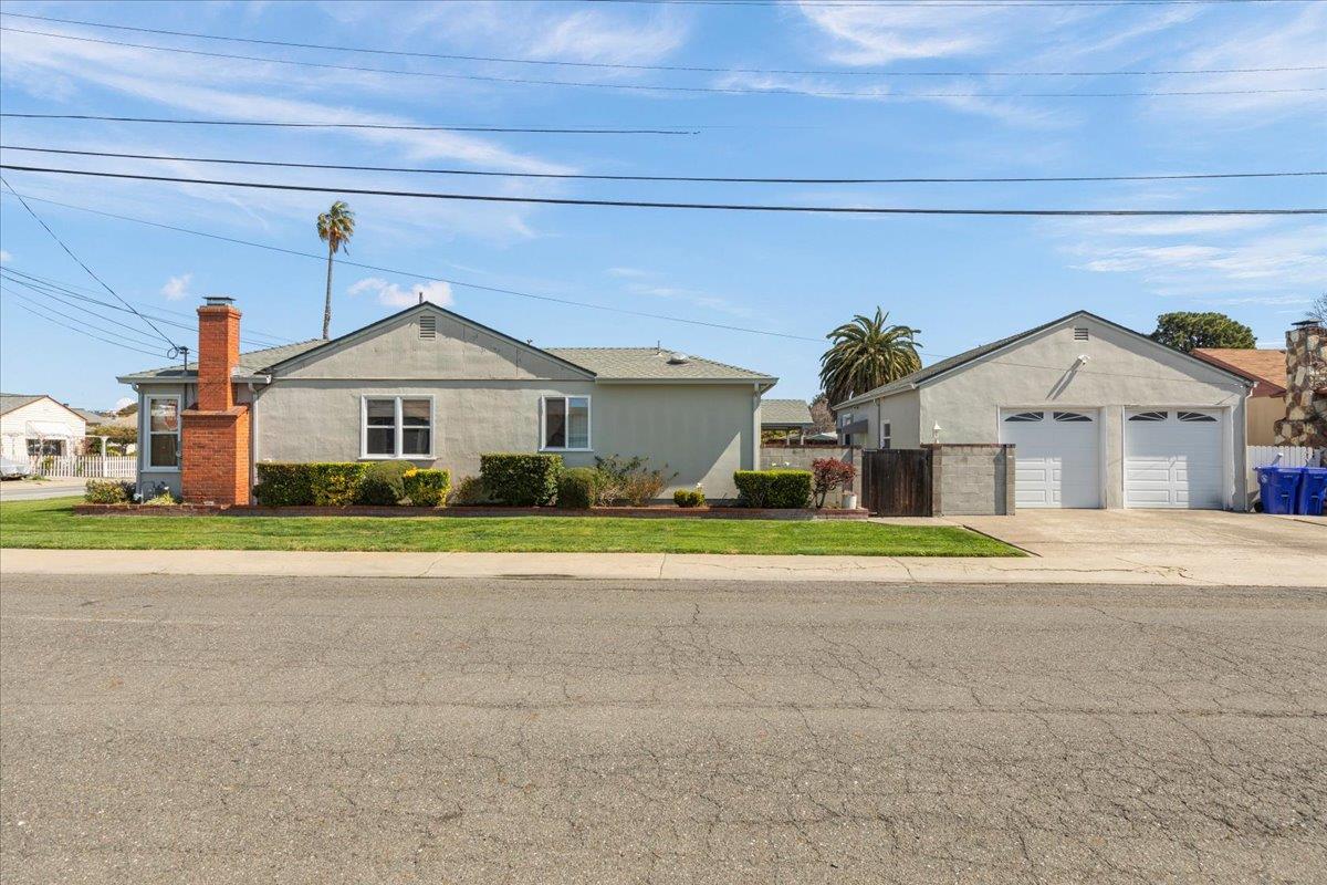 Detail Gallery Image 2 of 40 For 1064 Fargo Ave, San Leandro,  CA 94579 - 3 Beds | 2 Baths