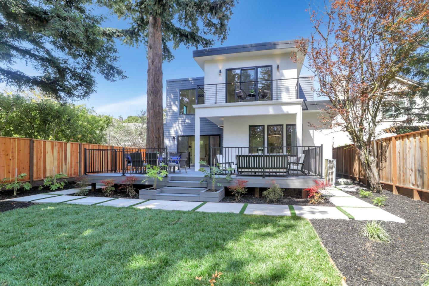 Detail Gallery Image 71 of 89 For 546 9th Ave, Menlo Park,  CA 94025 - 4 Beds | 4/1 Baths