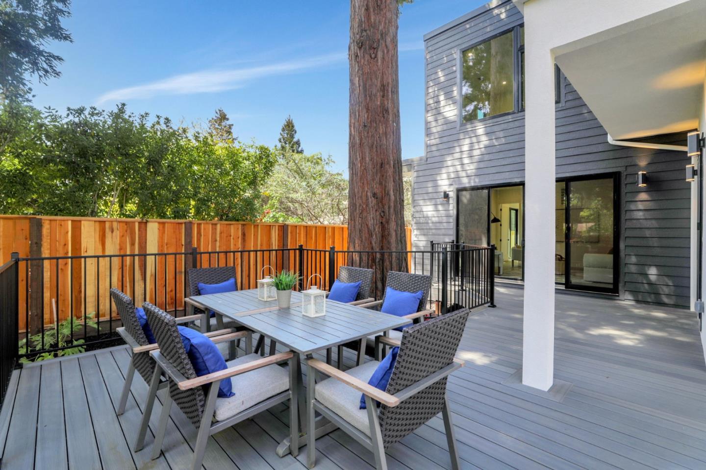 Detail Gallery Image 72 of 89 For 546 9th Ave, Menlo Park,  CA 94025 - 4 Beds | 4/1 Baths