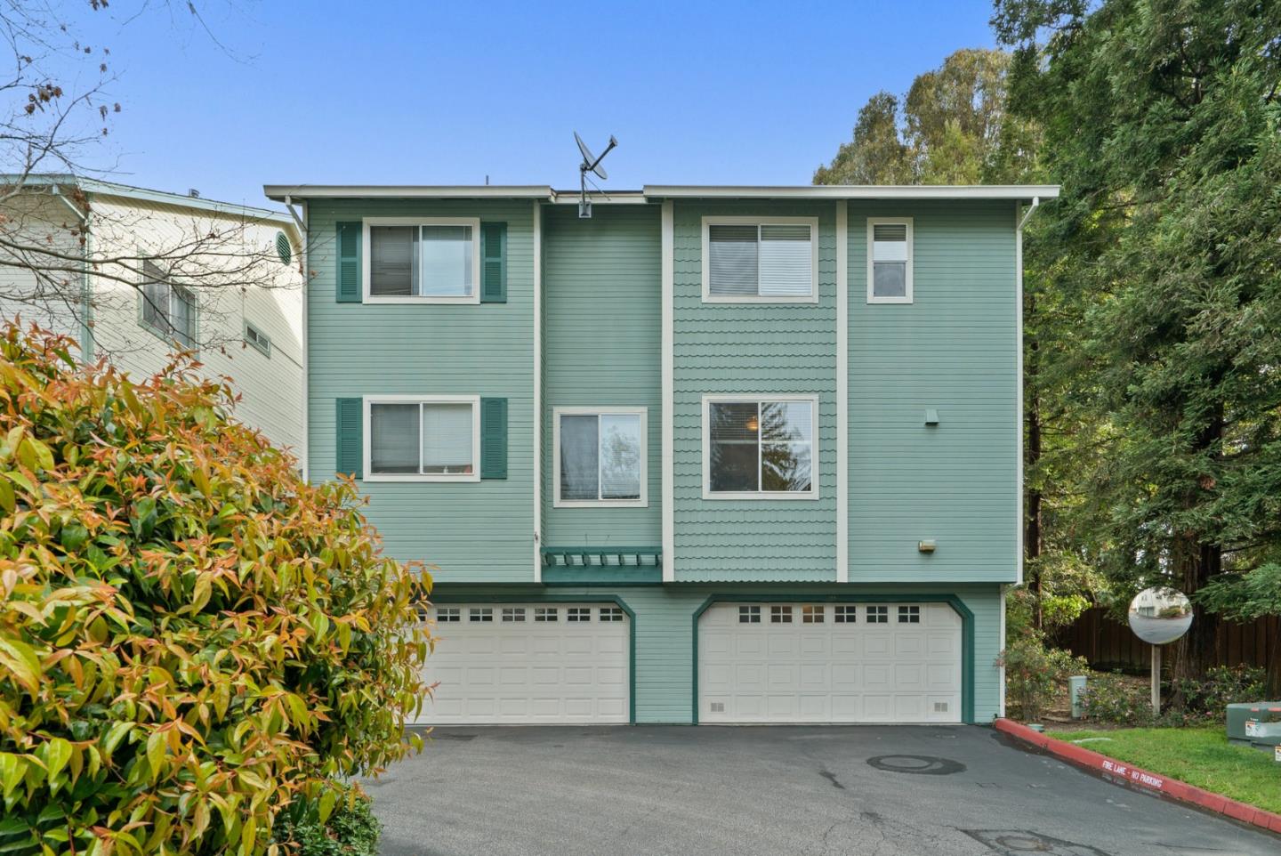Detail Gallery Image 6 of 26 For 120 Claremont Terrace, Santa Cruz,  CA 95060 - 2 Beds | 2/1 Baths