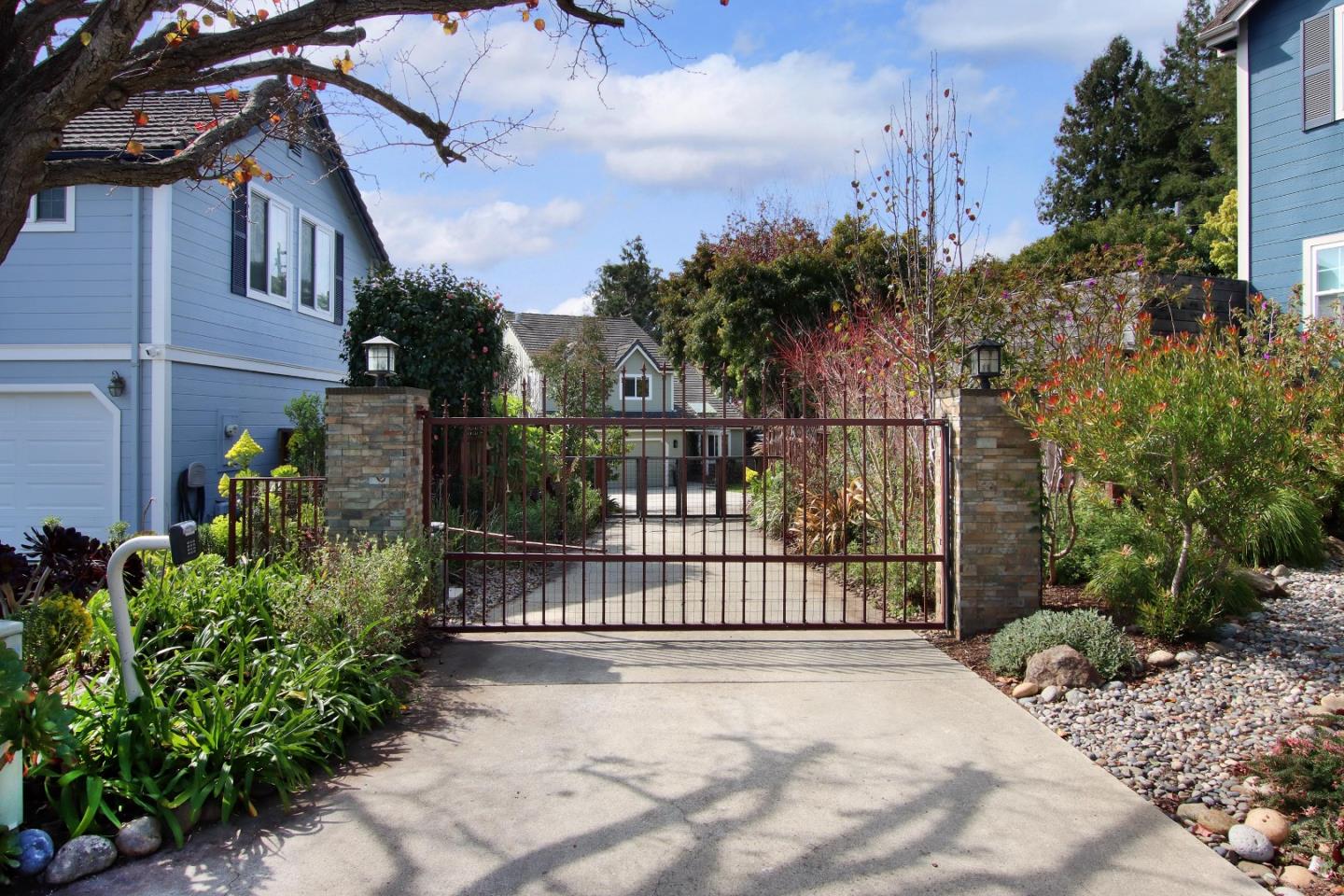 Detail Gallery Image 4 of 36 For 3239 O'neill Ct, Soquel,  CA 95073 - 4 Beds | 2/1 Baths